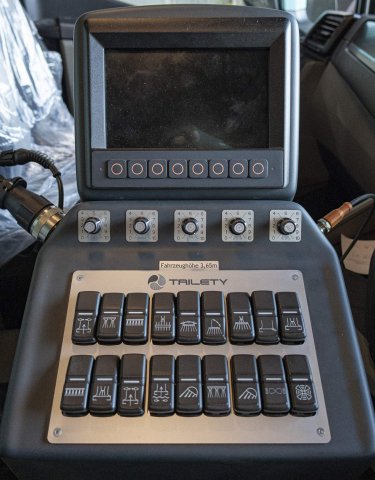 1 Preis Trilety GmbH Hydrostat Kehrmaschine